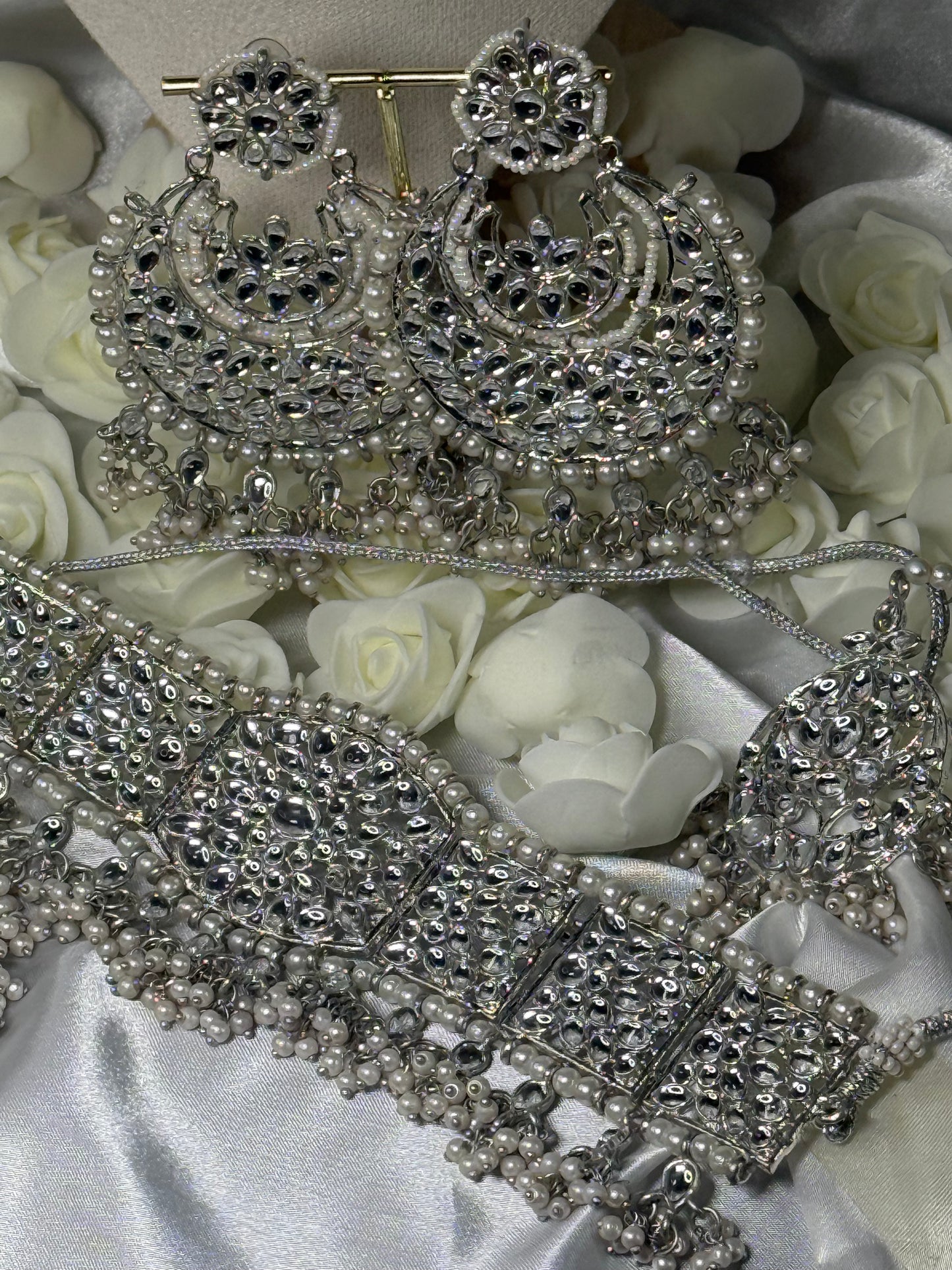 Dur-e-Nayab - Choker set 2 Colours available