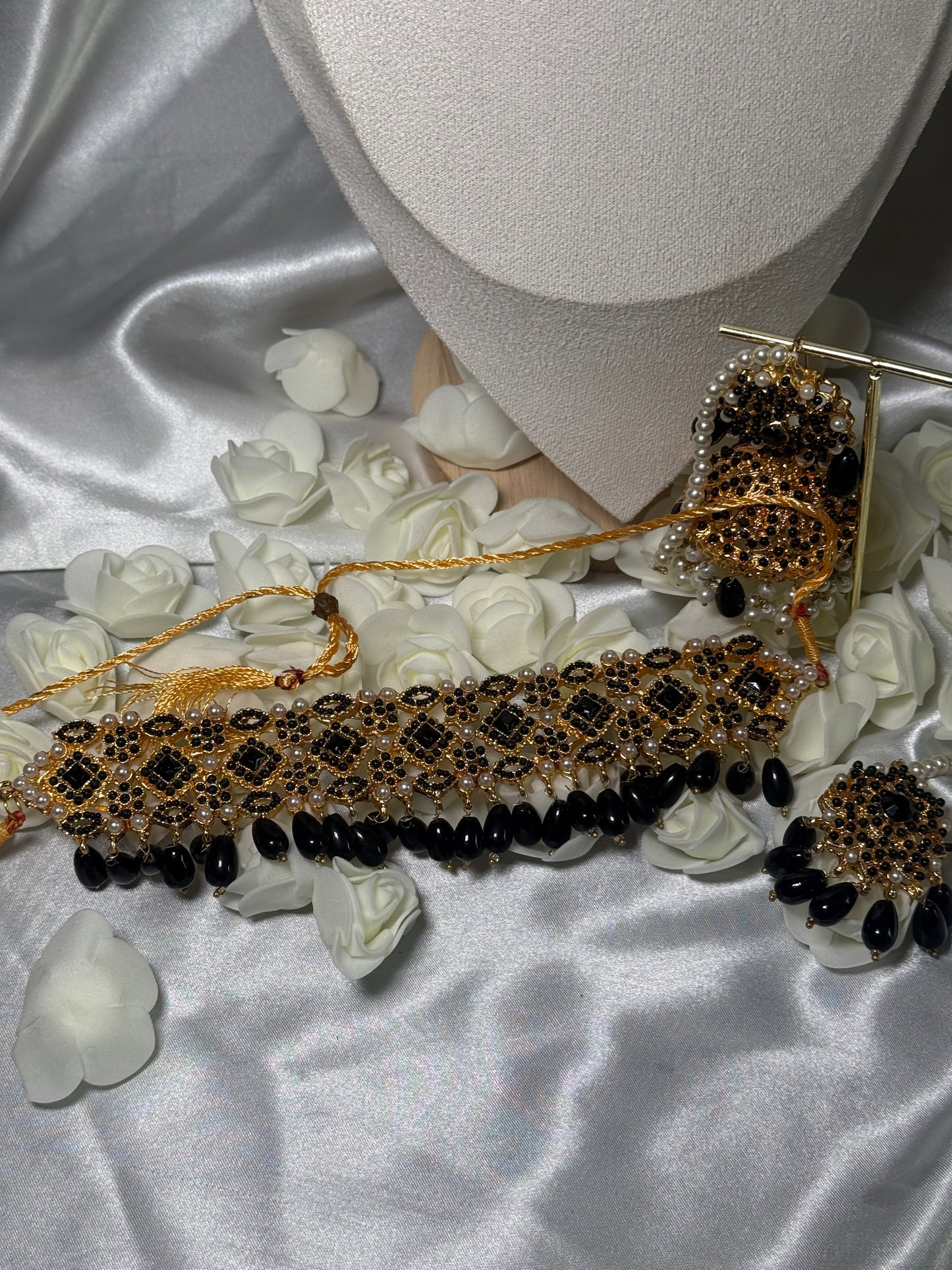 Urooba - Choker with jhumka and tikka