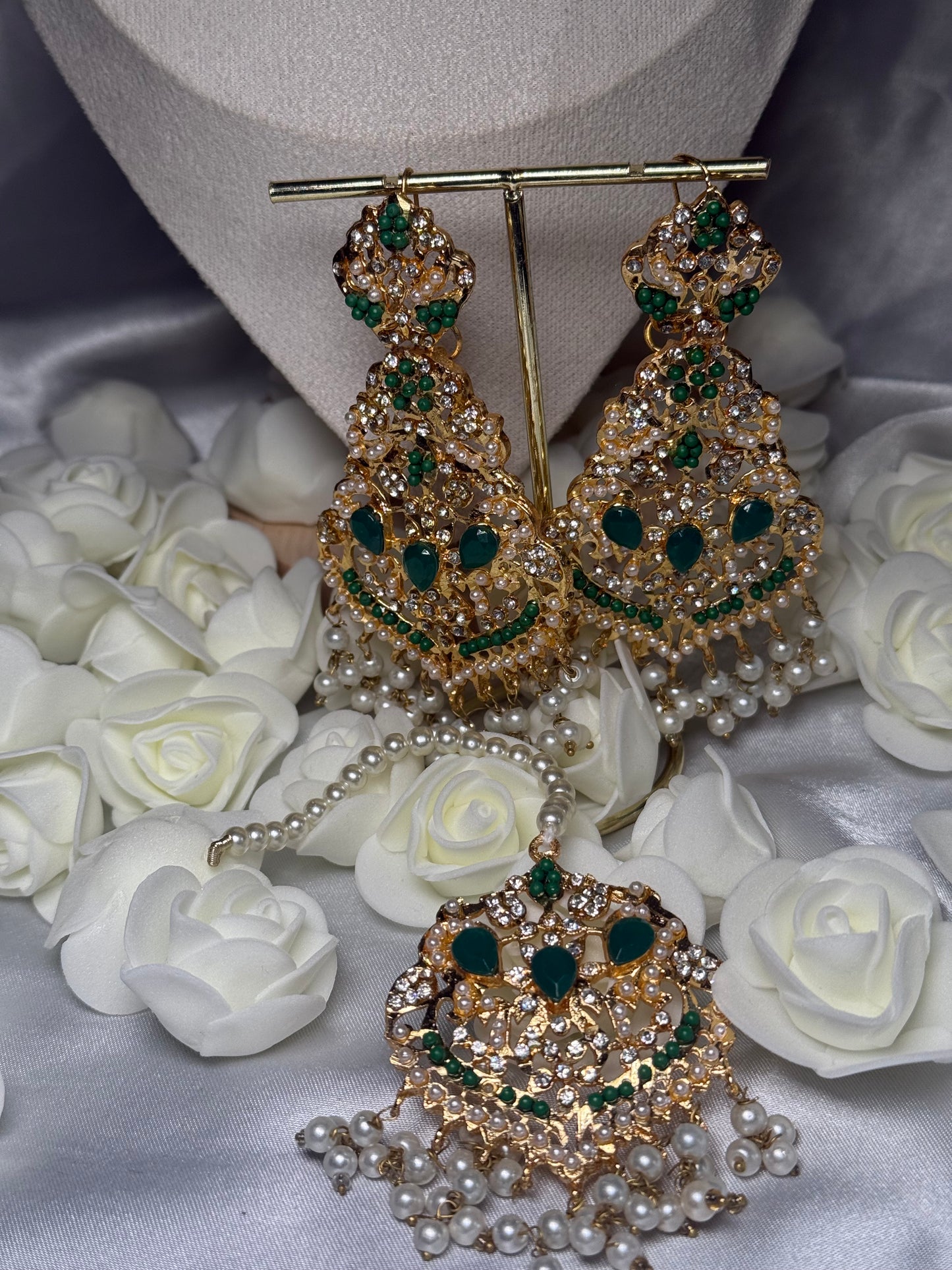 Alishba - Earrings with tikka 2 colours available