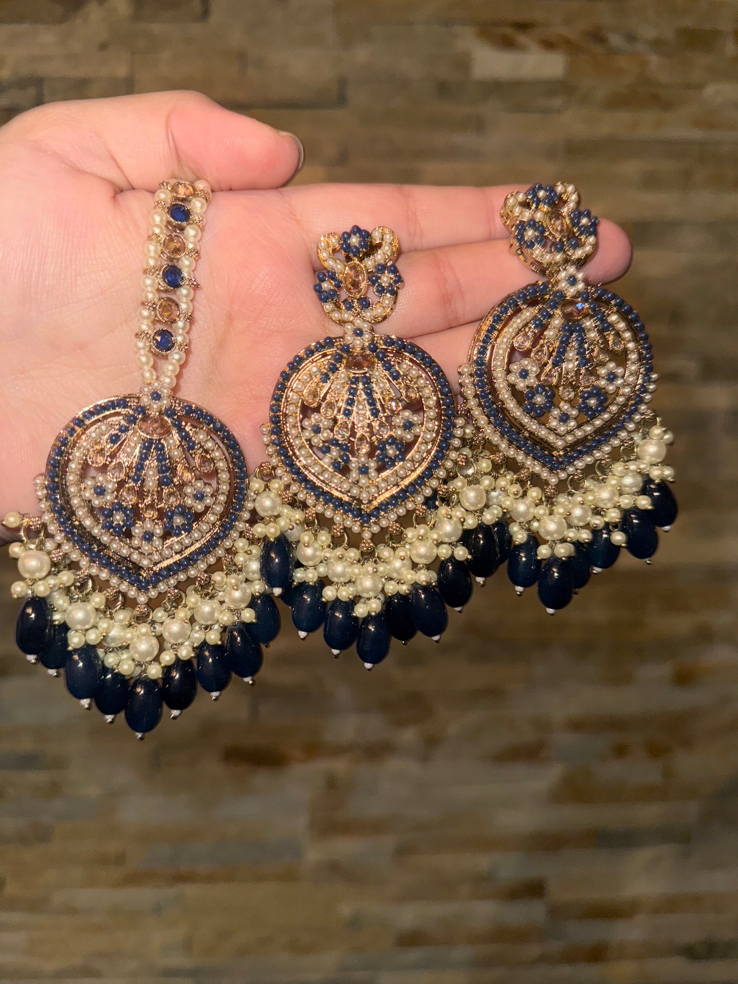 Roha - Earrings tikka