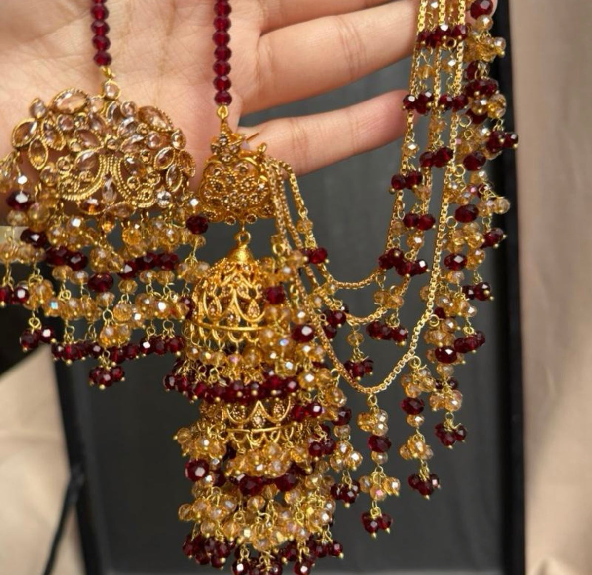 BIYAA - Heavy sahara jhumke with tikka