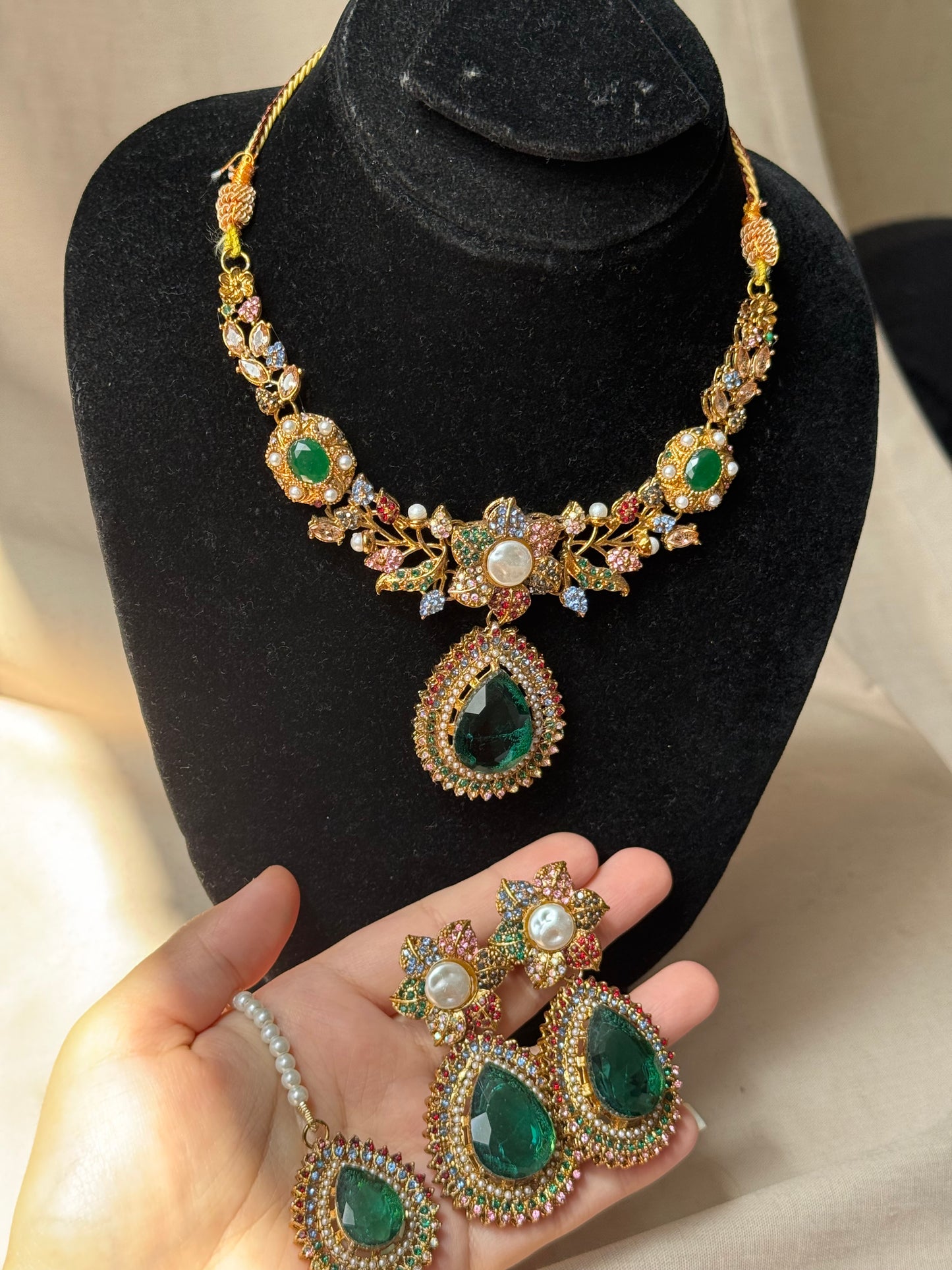 RANIA - Turkish necklace set with earrings and tikka | available in 12 colours