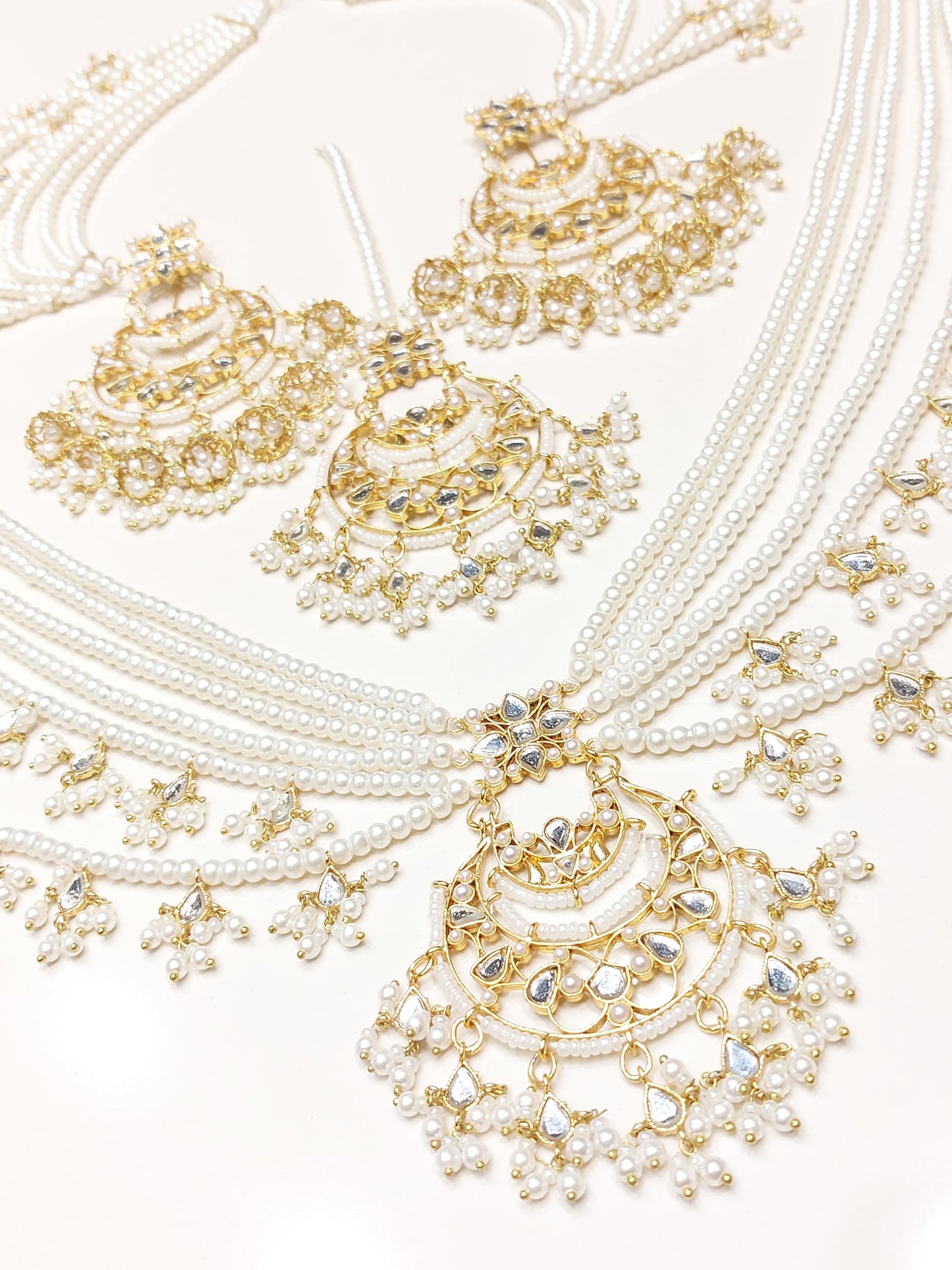 NUR - Mala set with sahara earrings and tikka