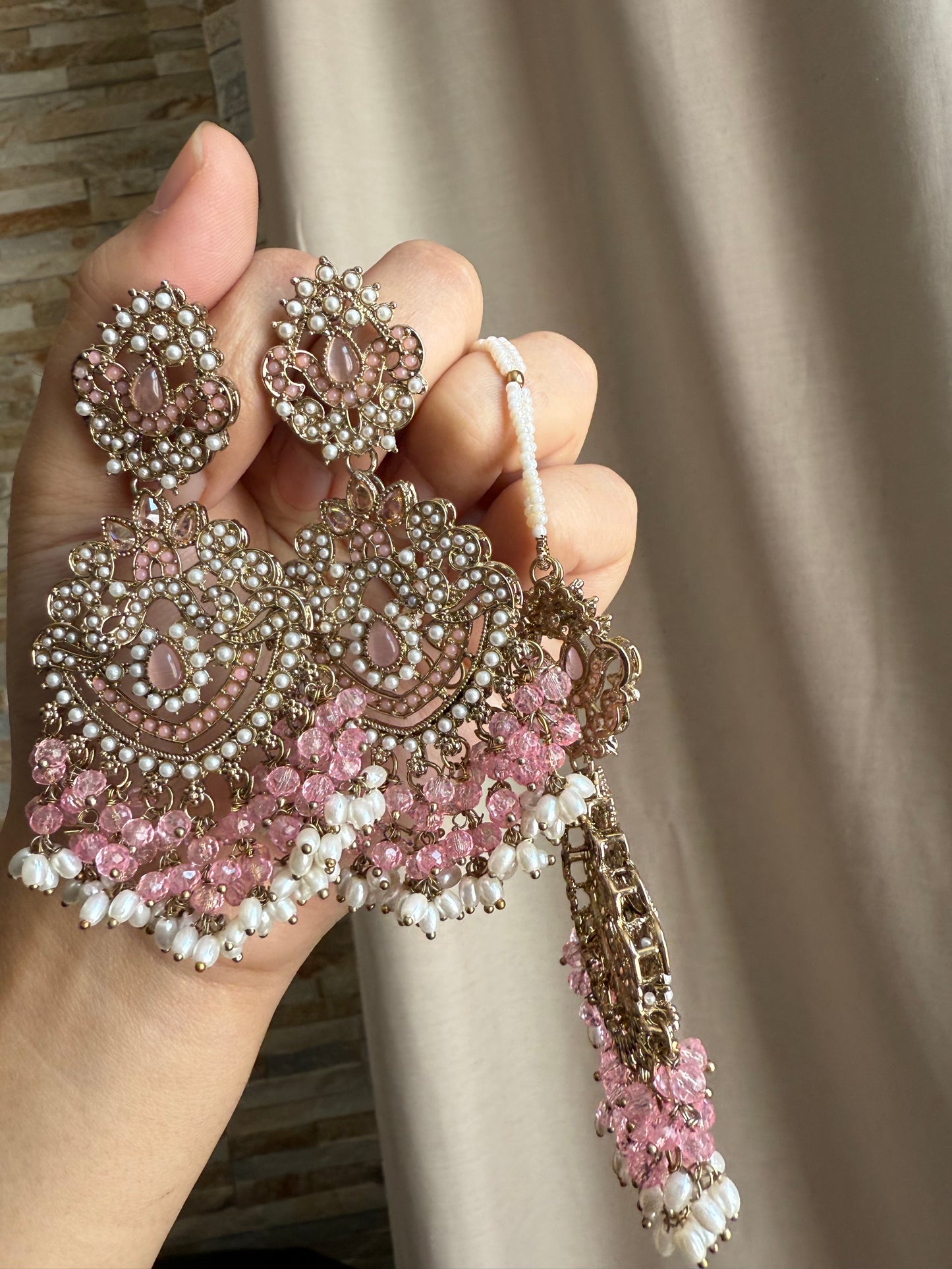 Kubra - Earrings tikka set | 16 colours available