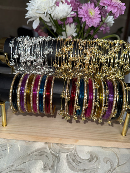 Glass bangle set