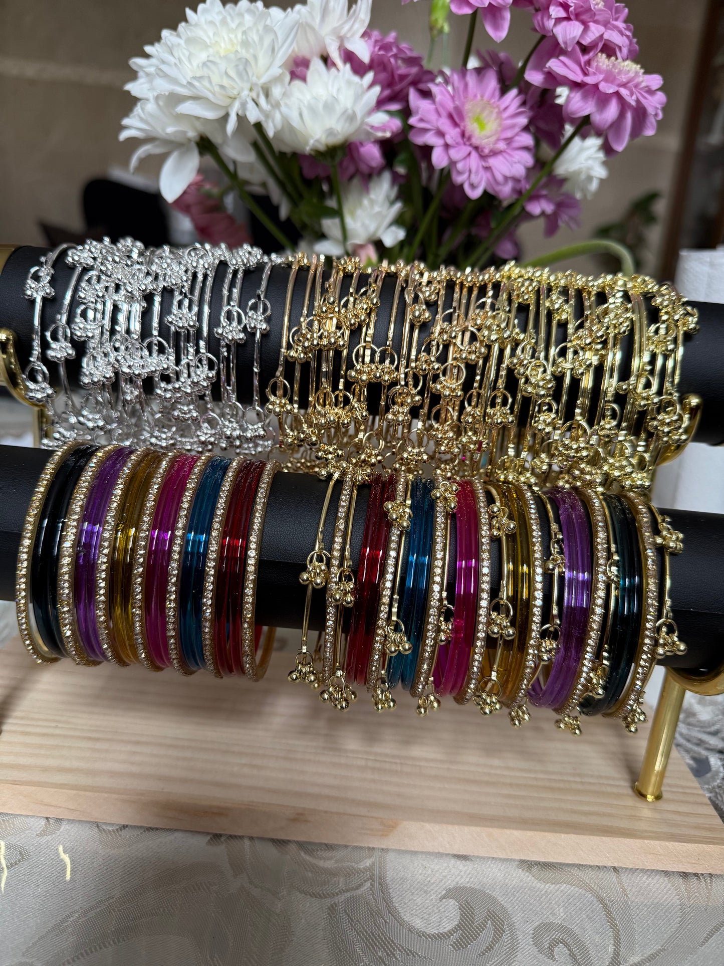 Glass bangle set