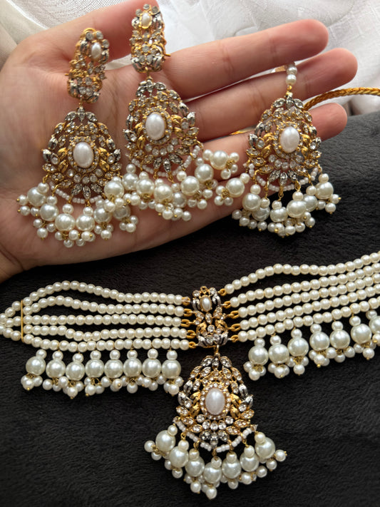 FAJAR - Choker set with earrings and tikka | available in 15 colours
