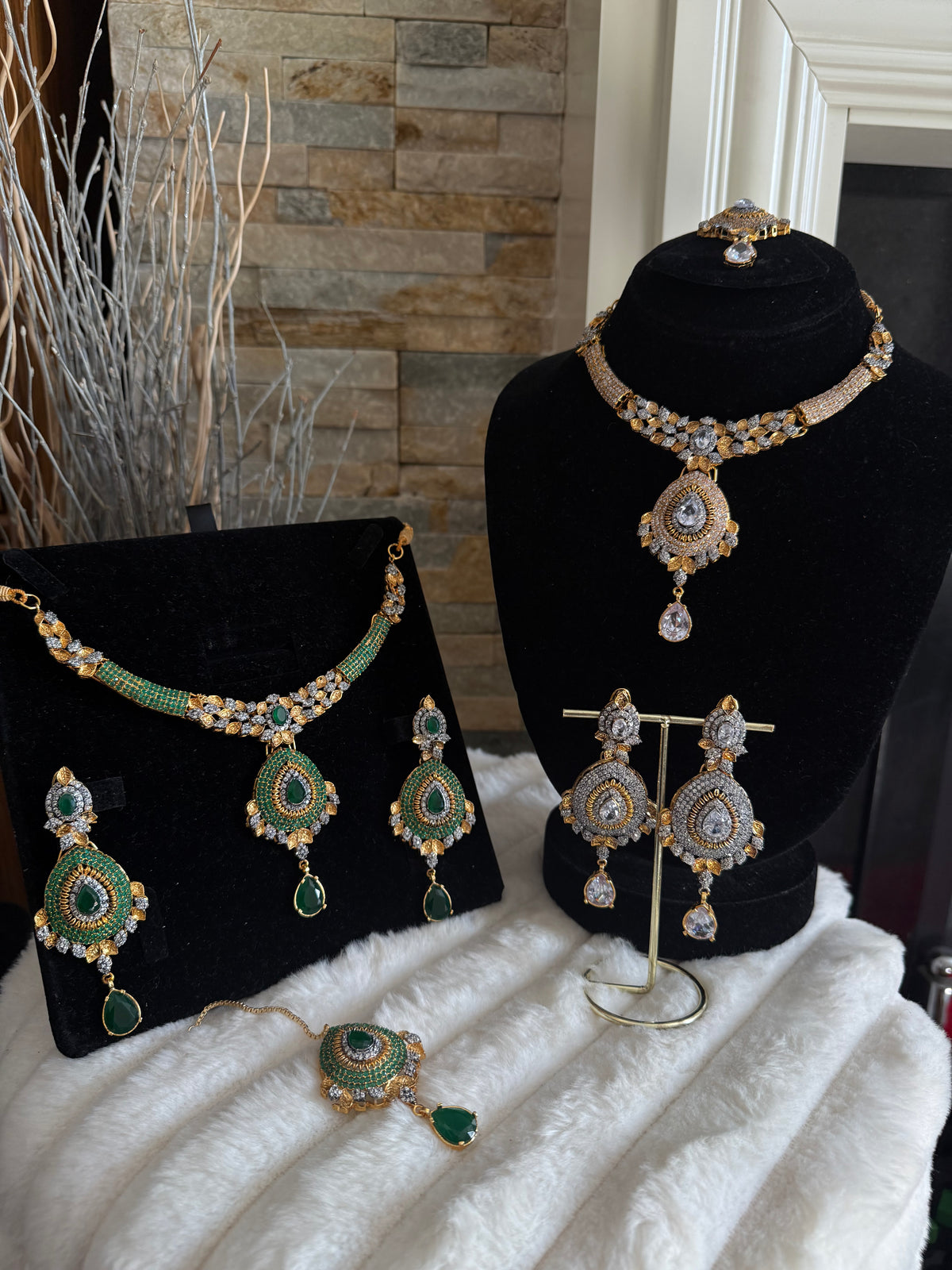 ANAB - Necklace set with earrings and tikka | 10 colours available