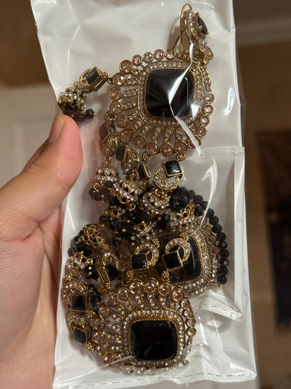 DERIN - Earrings & Tikka set | available in 11 colours | Ammysglamour
