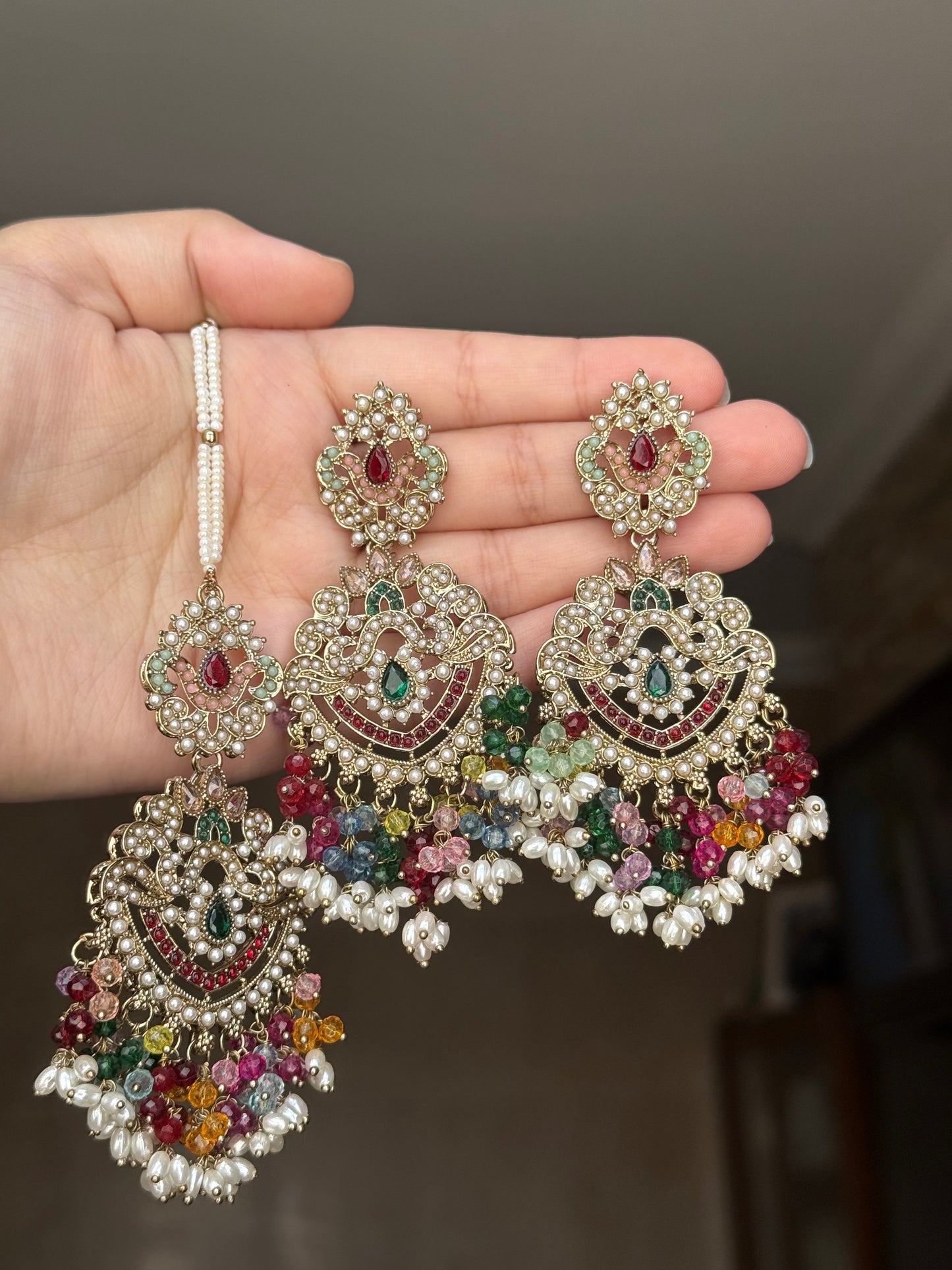 Kubra - Earrings tikka set | 16 colours available