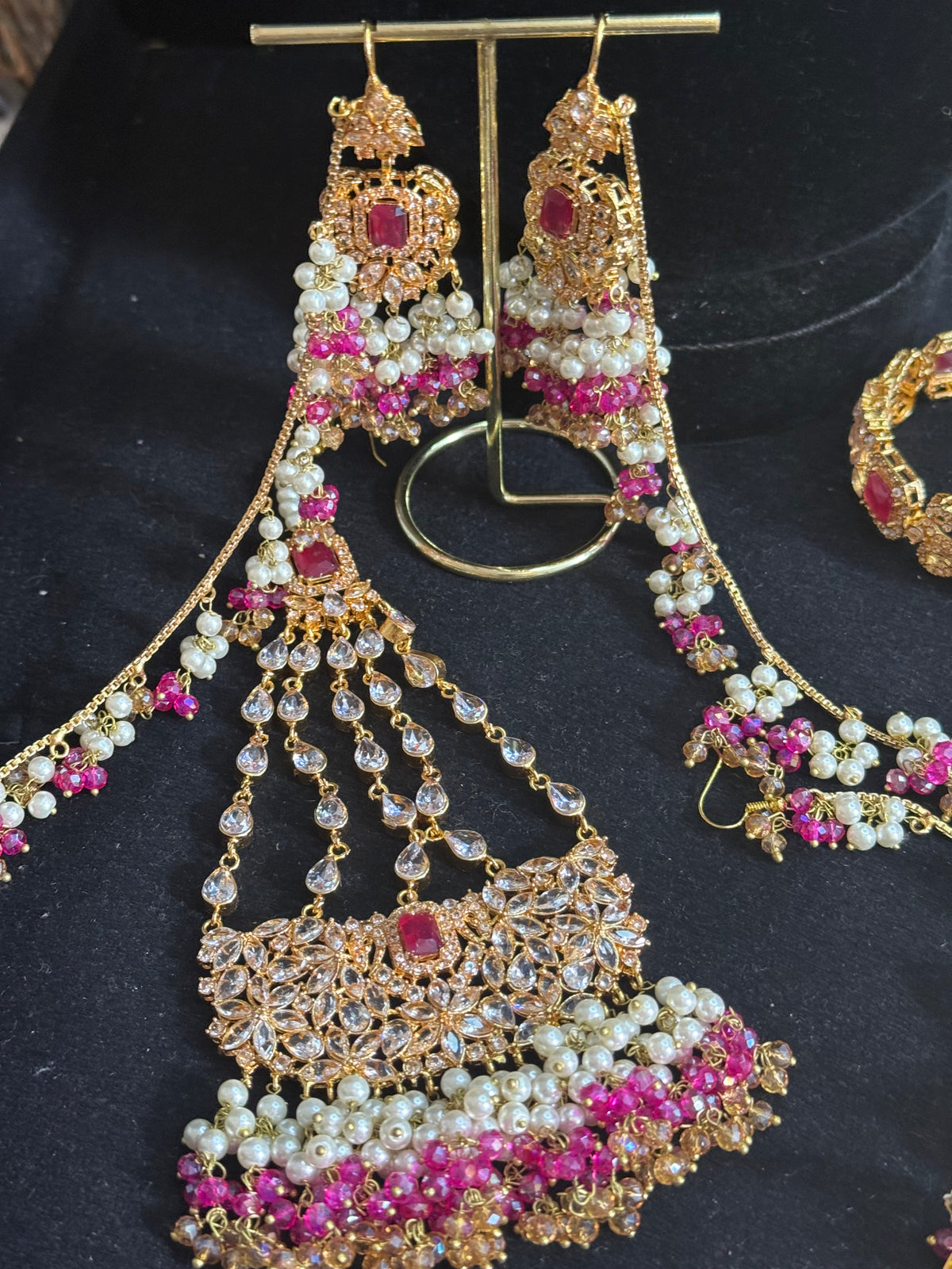NIDA - Heavy bridal set | includes: necklace, choker, jhumar, earrings, tikka and a hand piece (HOT PINK)