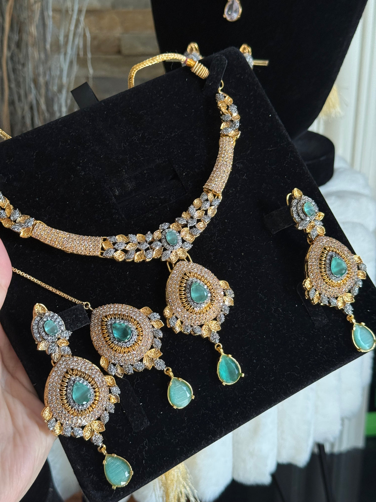 ANAB - Necklace set with earrings and tikka | 10 colours available