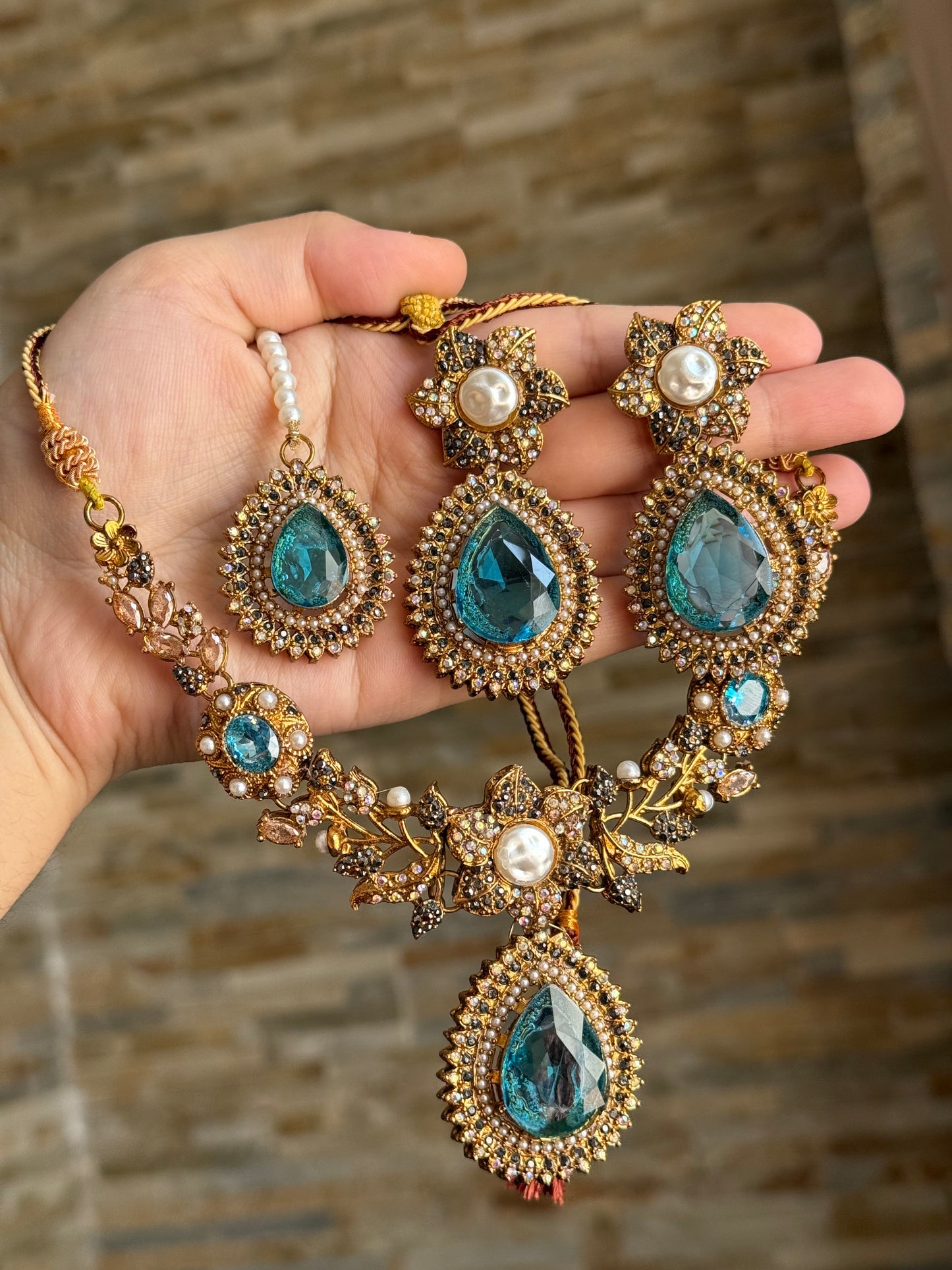 RANIA - Turkish necklace set with earrings and tikka | available in 12 colours