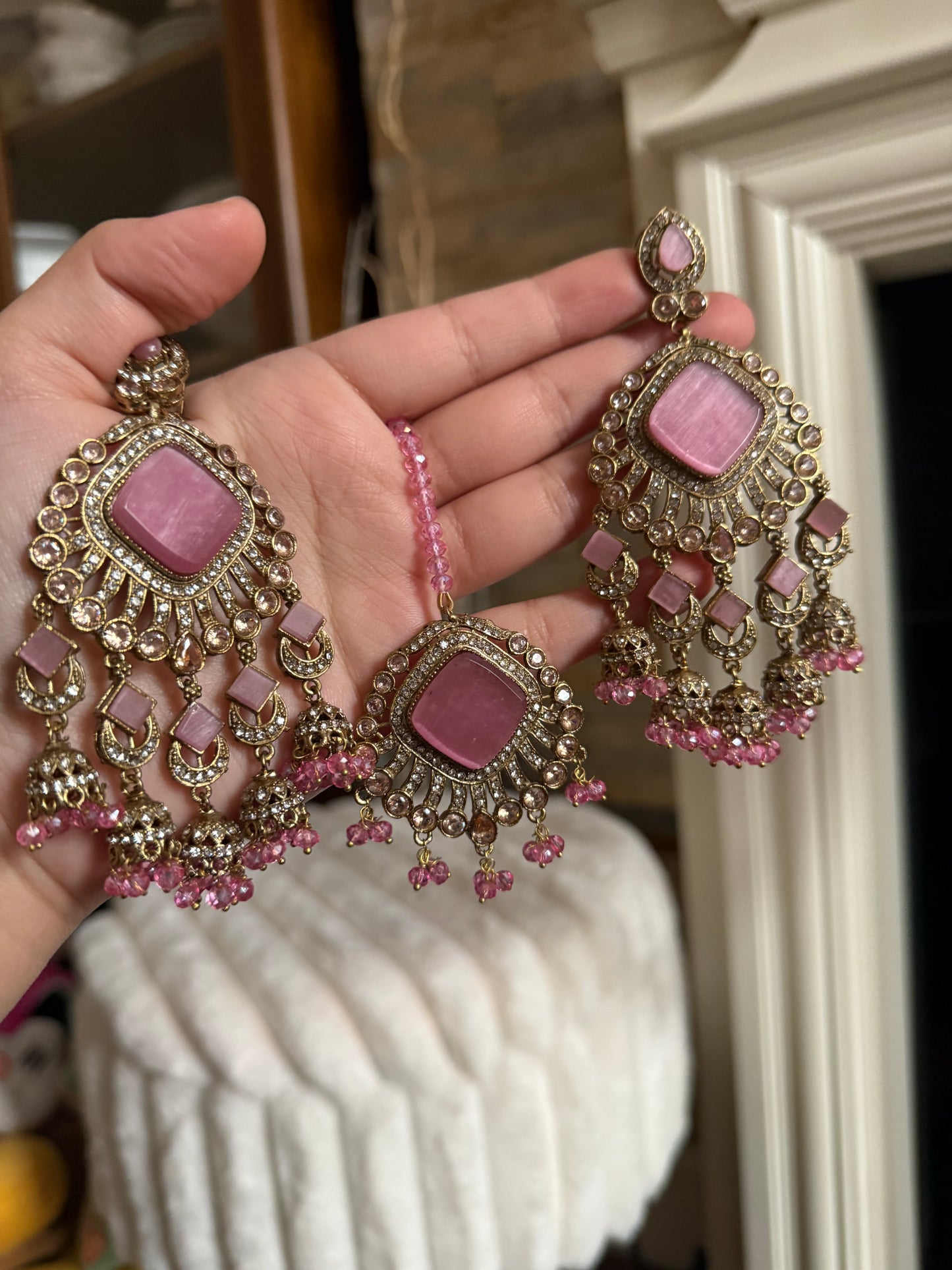 DERIN - Earrings & Tikka set | available in 11 colours | Ammysglamour