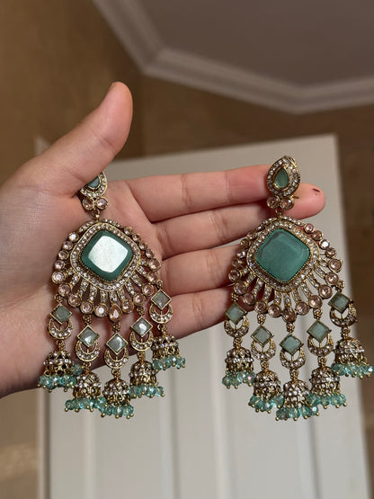 DERIN - Earrings & Tikka set | available in 11 colours | Ammysglamour