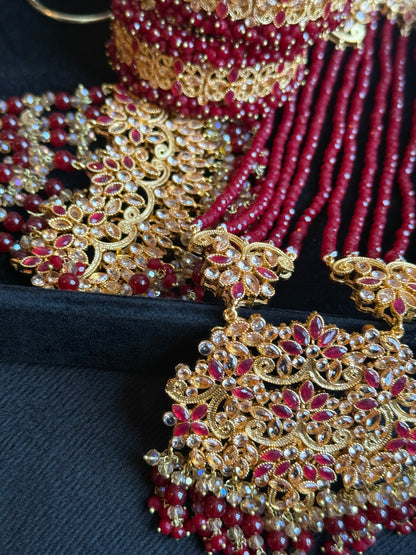 Humna - Heavy Bridal set includes: Mala, choker, Jhumar, Earrings and Tikka