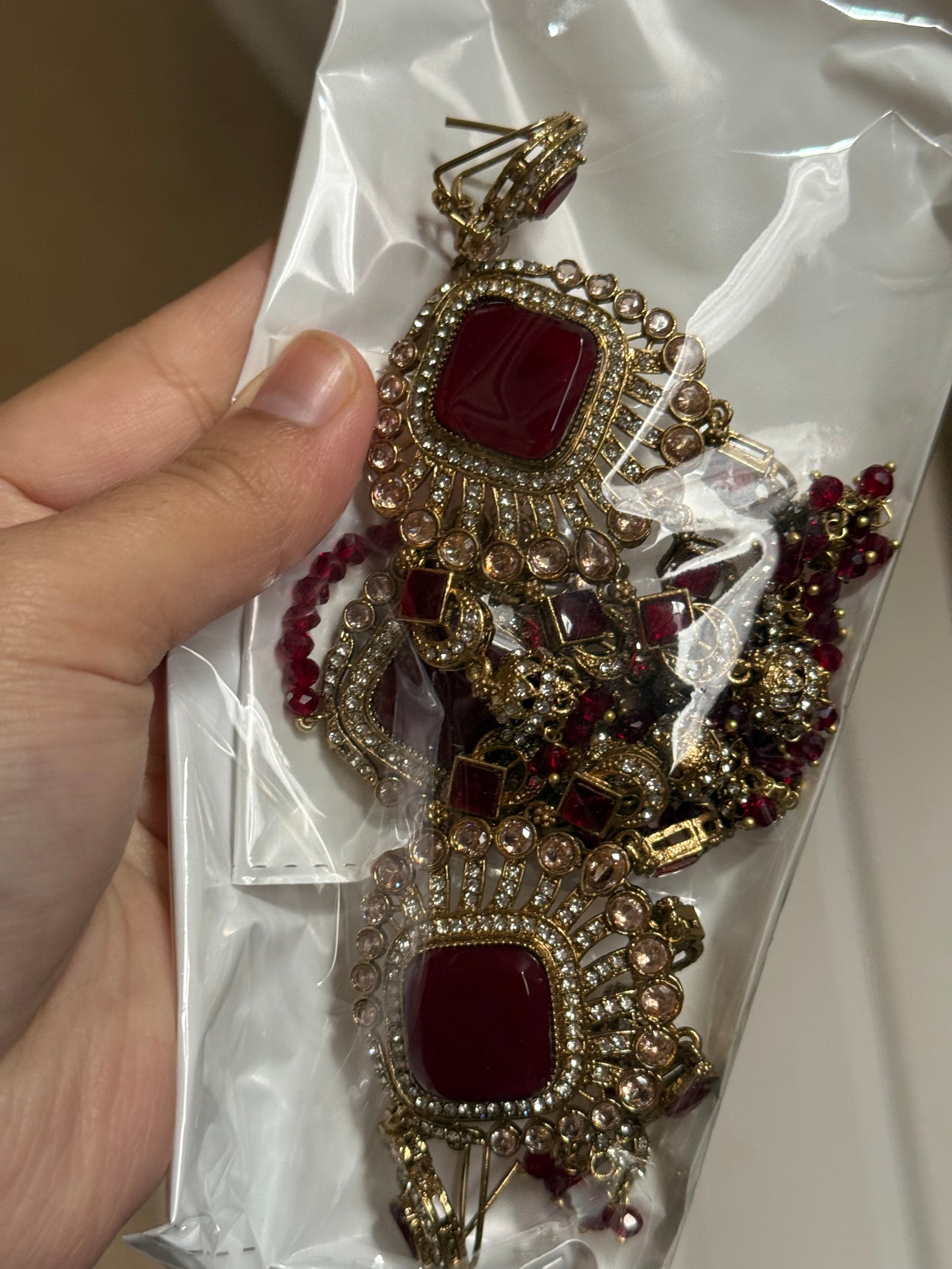 DERIN - Earrings & Tikka set | available in 11 colours | Ammysglamour
