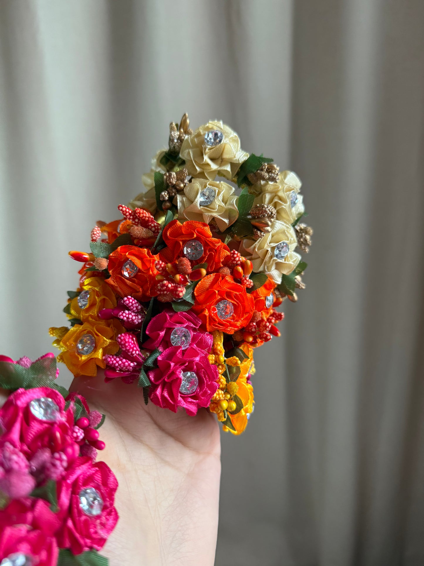 Flower Gajra Bangles (artificial flowers) fit till size 2.8 ONLY!