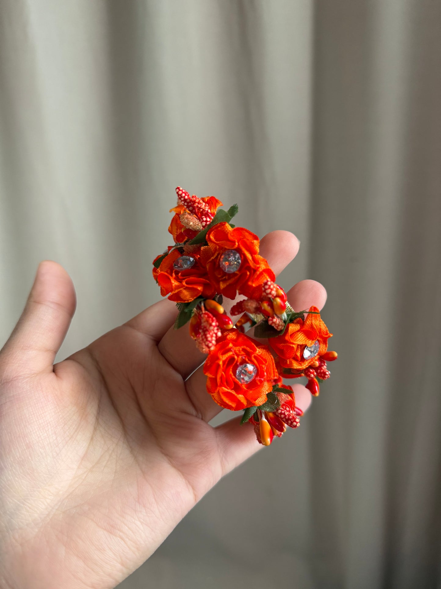 Flower Gajra Bangles (artificial flowers) fit till size 2.8 ONLY!