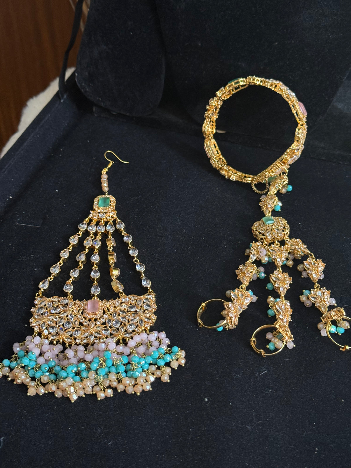 NIDA - Heavy bridal set | includes: necklace, choker, jhumar, earrings, tikka and a hand piece (light pink light blue)