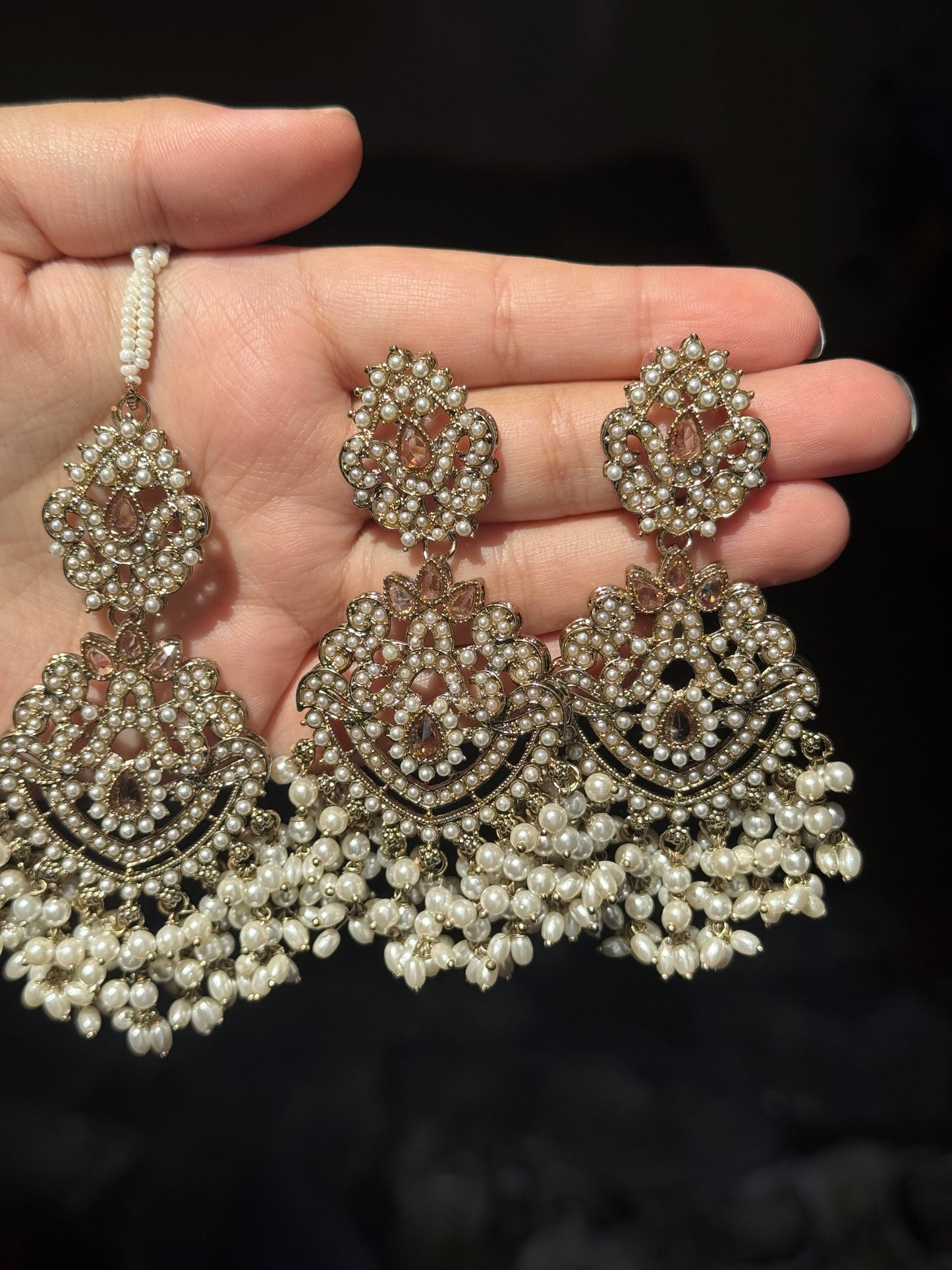 Kubra - Earrings tikka set | 16 colours available
