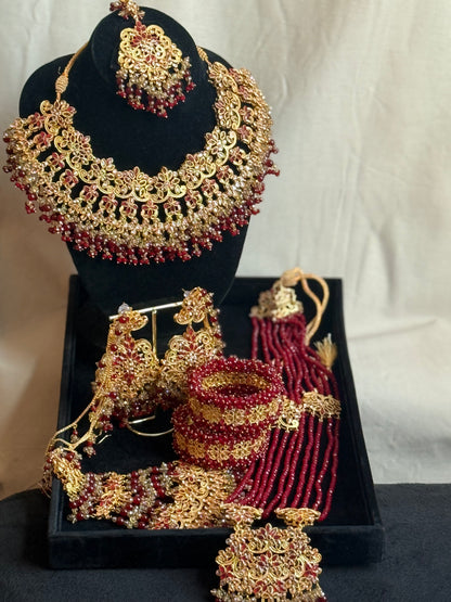 Humna - Heavy Bridal set includes: Mala, choker, Jhumar, Earrings and Tikka