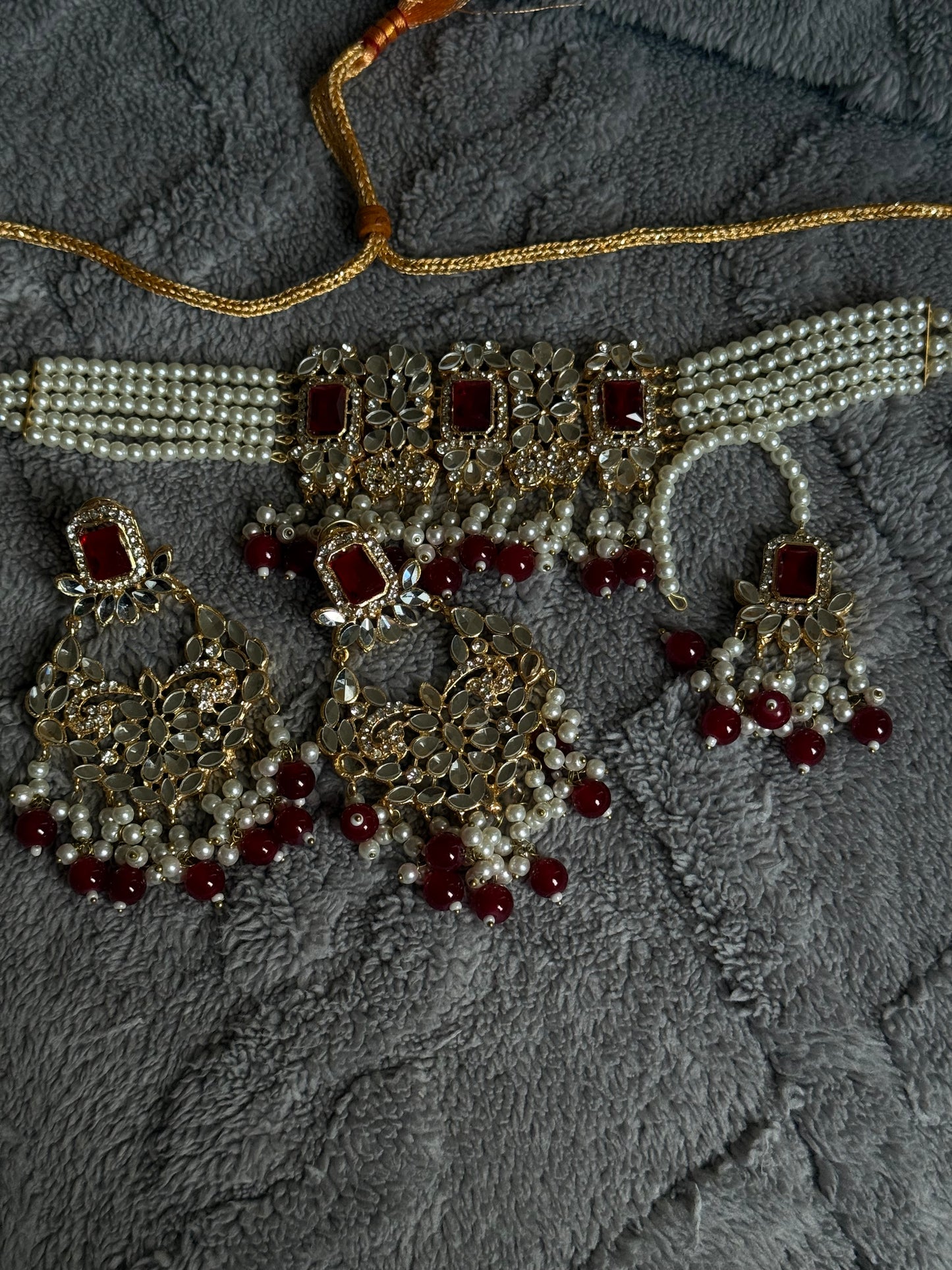 MADU - Choker with earrings & Tikka | available in 7 colours