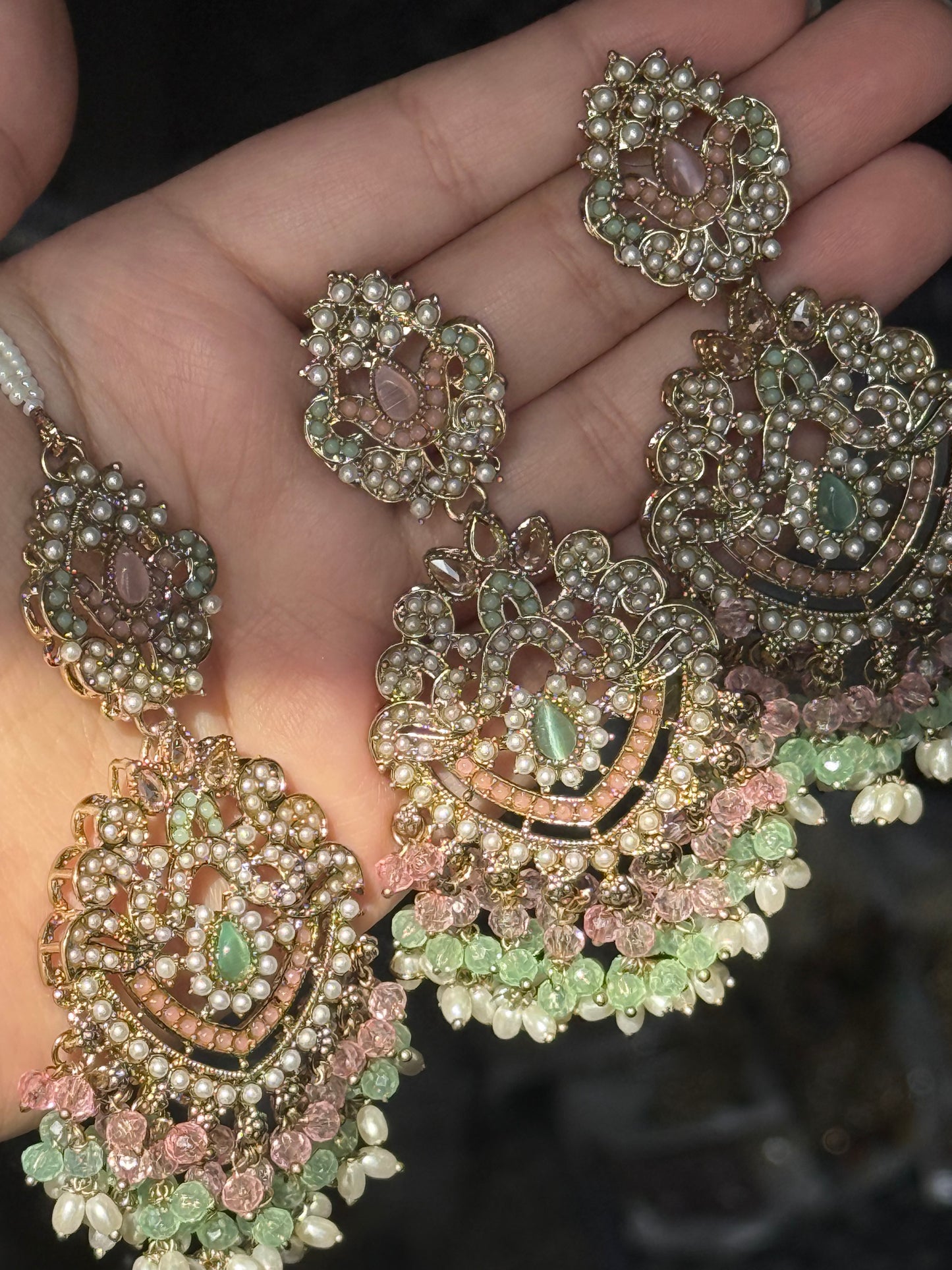 Kubra - Earrings tikka set | 16 colours available