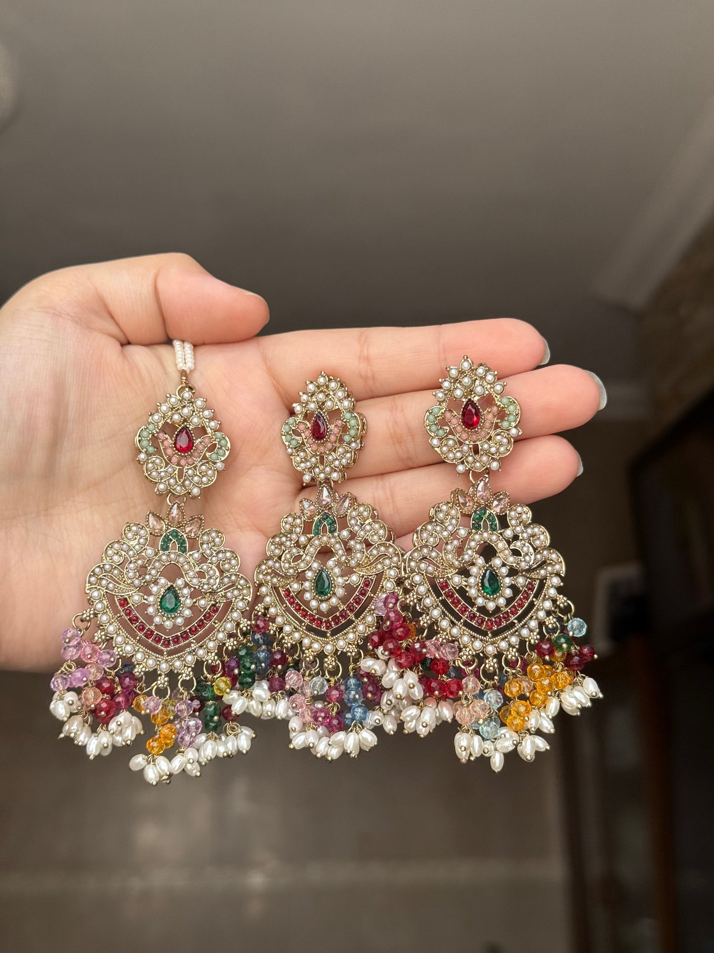 Kubra - Earrings tikka set | 16 colours available