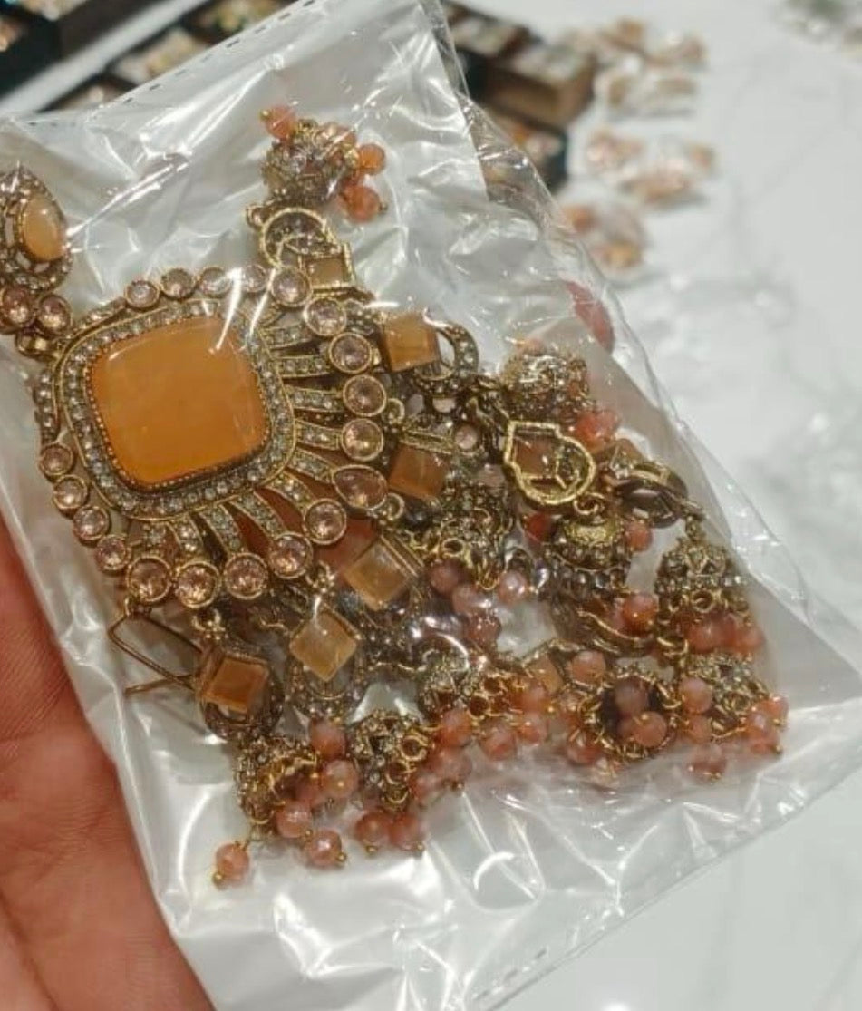 DERIN - Earrings & Tikka set | available in 11 colours | Ammysglamour