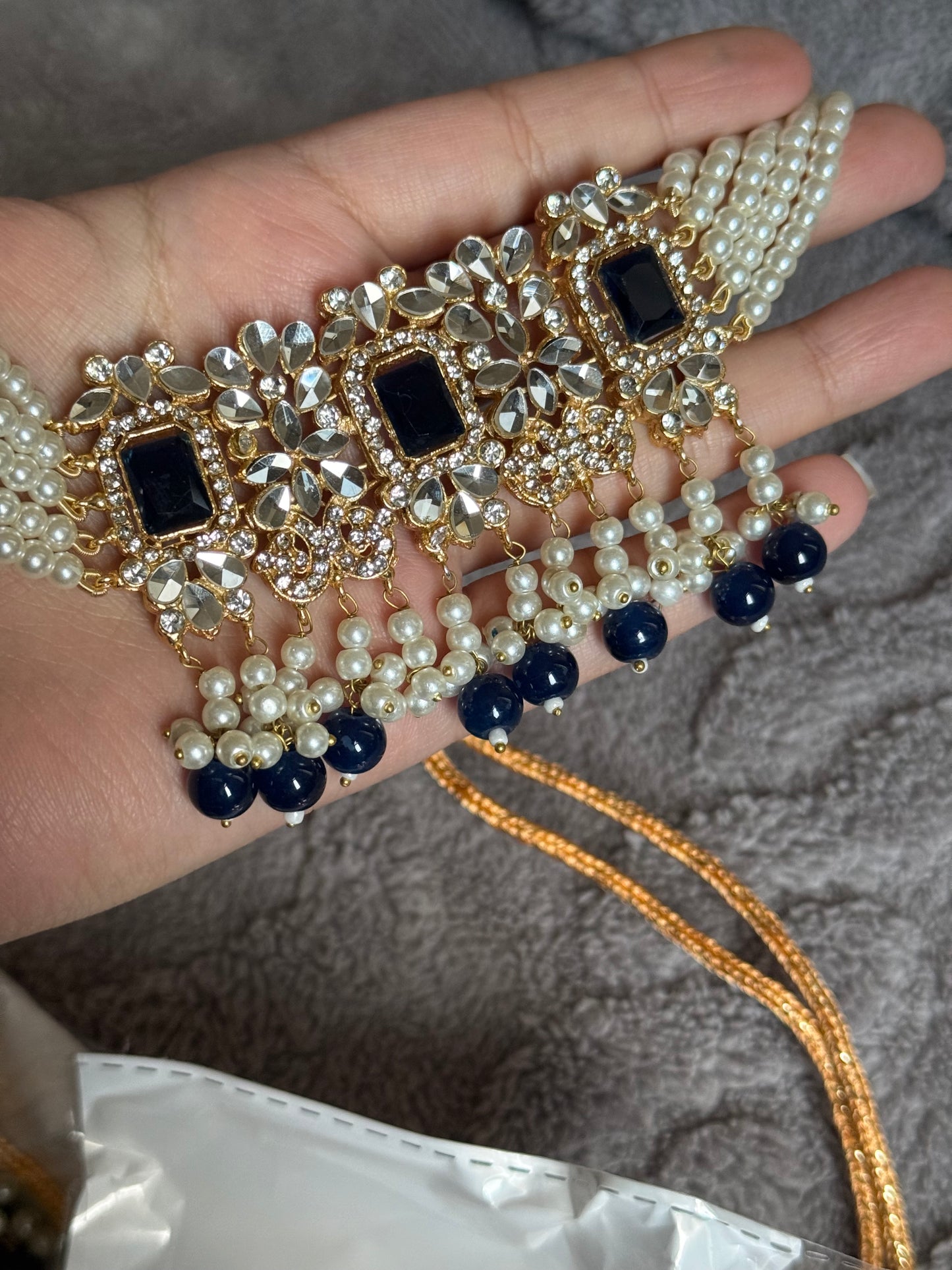MADU - Choker with earrings & Tikka | available in 7 colours